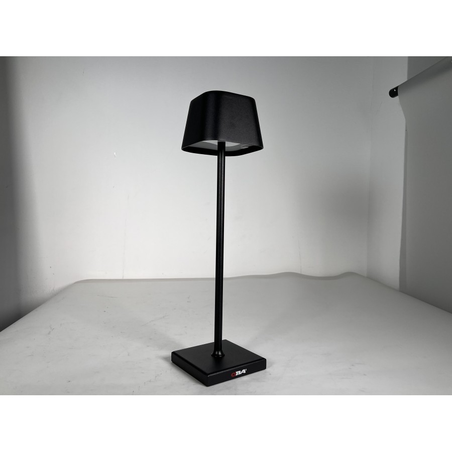 Lampada da tavolo LED ricaricabile con luce bianca calda e dimmerazione continua Modello:  OB-LD03B
